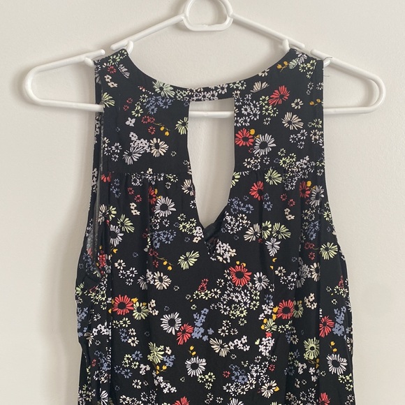 Ladies Dress - Picture 2 of 2